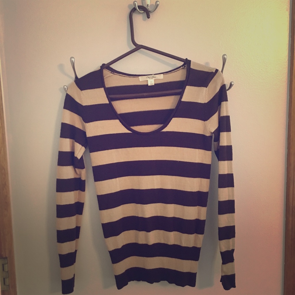 Old Navy brown and tan sweater